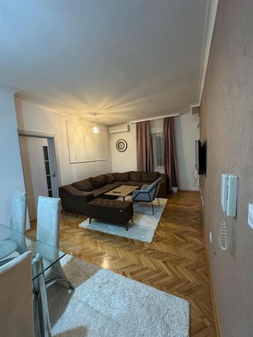 Long Royal Apartment Podgorica Exterior photo