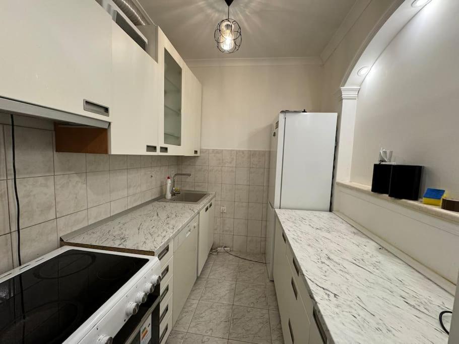 Long Royal Apartment Podgorica Exterior photo